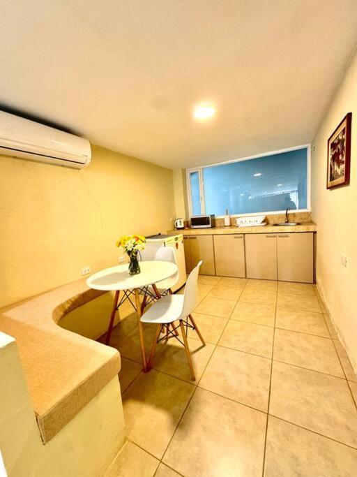 Suite En Exclusiva Urbanizacion Con Piscina Privada มันตา ภายนอก รูปภาพ